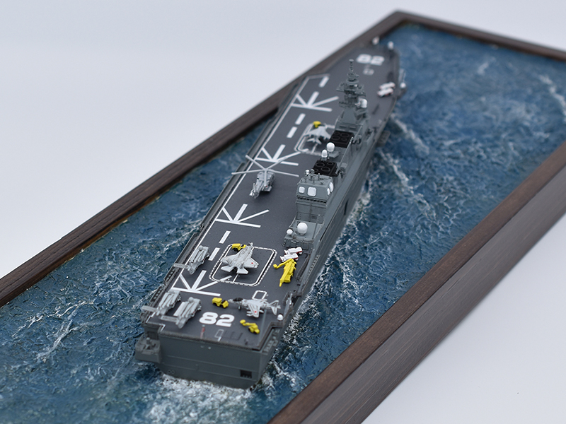 DDH-182護衛艦いせ後方トップビュー