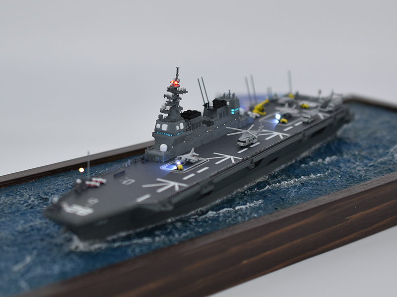 DDH-182護衛艦いせLED電飾模型ブリッジ前方トップビュー