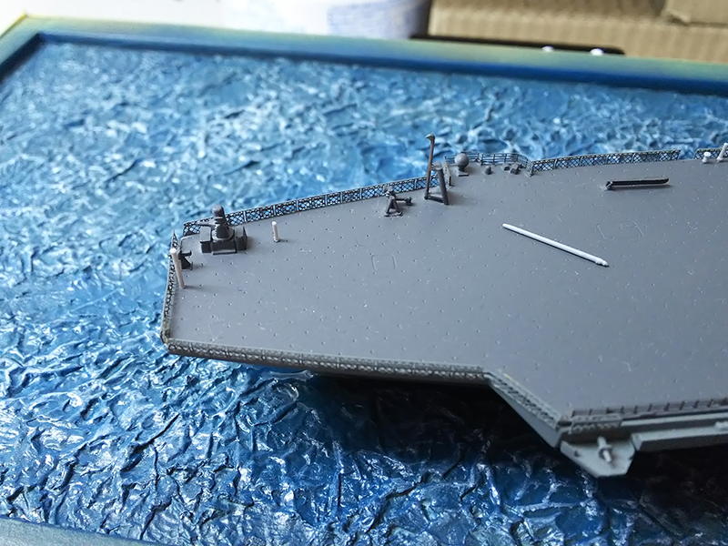 DDH-182護衛艦いせ甲板塗装