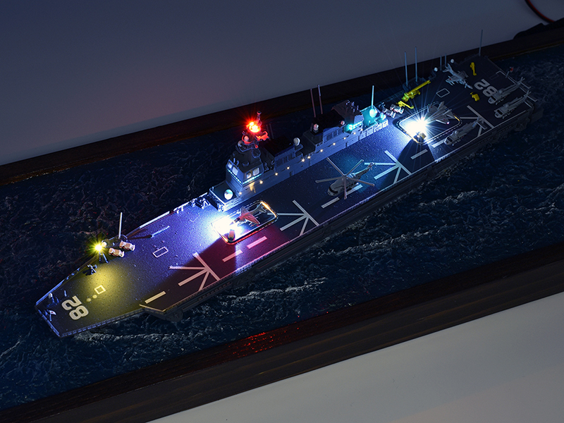 DDH-182護衛艦いせLED電飾模型トップビュー