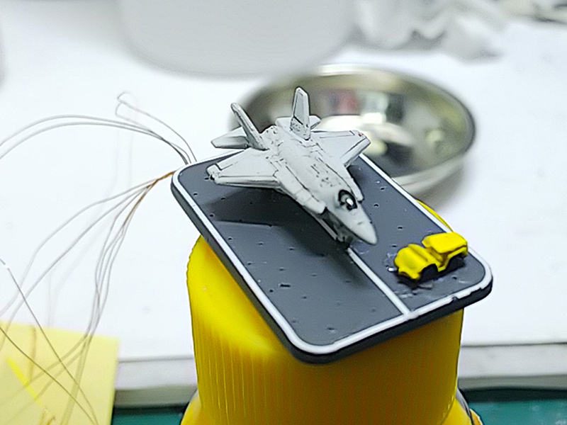 アオシマ護衛艦いせ就航時1/700F-35Bエレベータ電動化改造