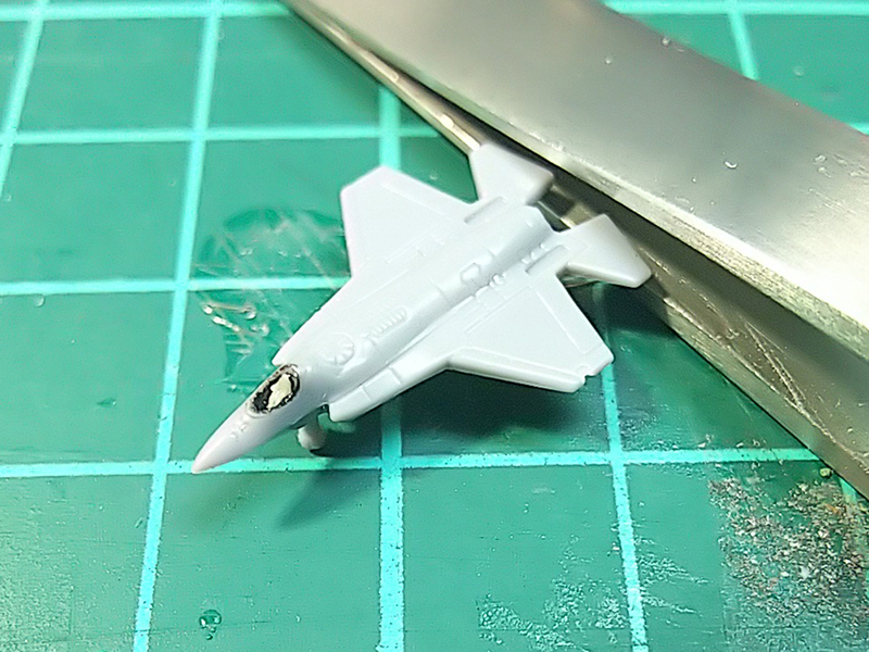 アオシマ護衛艦いせ就航時1/700F-35Bパイロット追加加工