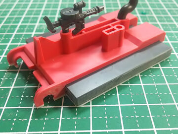 ガンプラくんシャア専用ザクベース高さ増改修