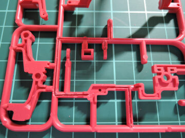 ガンプラくんシャア専用ザクランナー配線埋め込みモールド加工