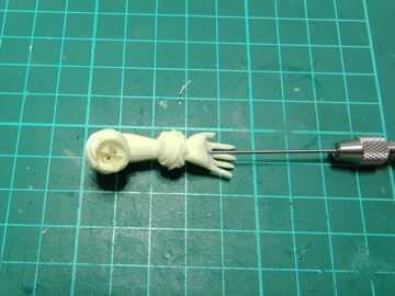 FGOマシュガレージキット電飾配線穴加工左腕